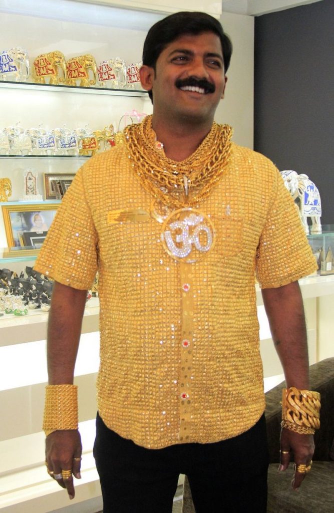  Mr Phuge often wore gold all over his body 